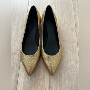 Brand new! M. Gemi Warm Gold Flats!